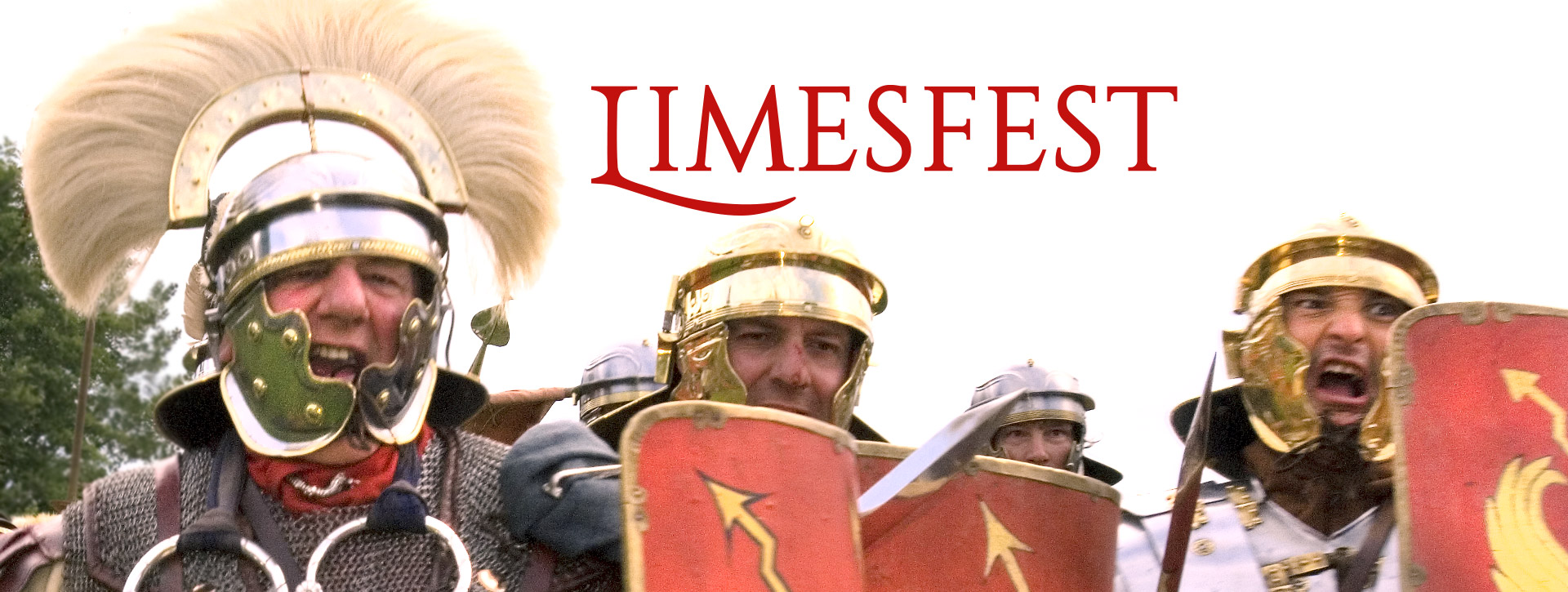 De hoofden van verschillende legionairs in de aanval, met daarboven het opschrift “Limesfest”