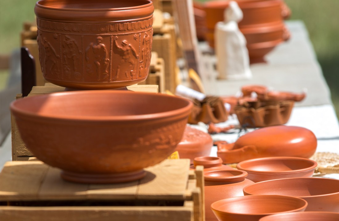 Close-up van Romeinse keramiekreproducties